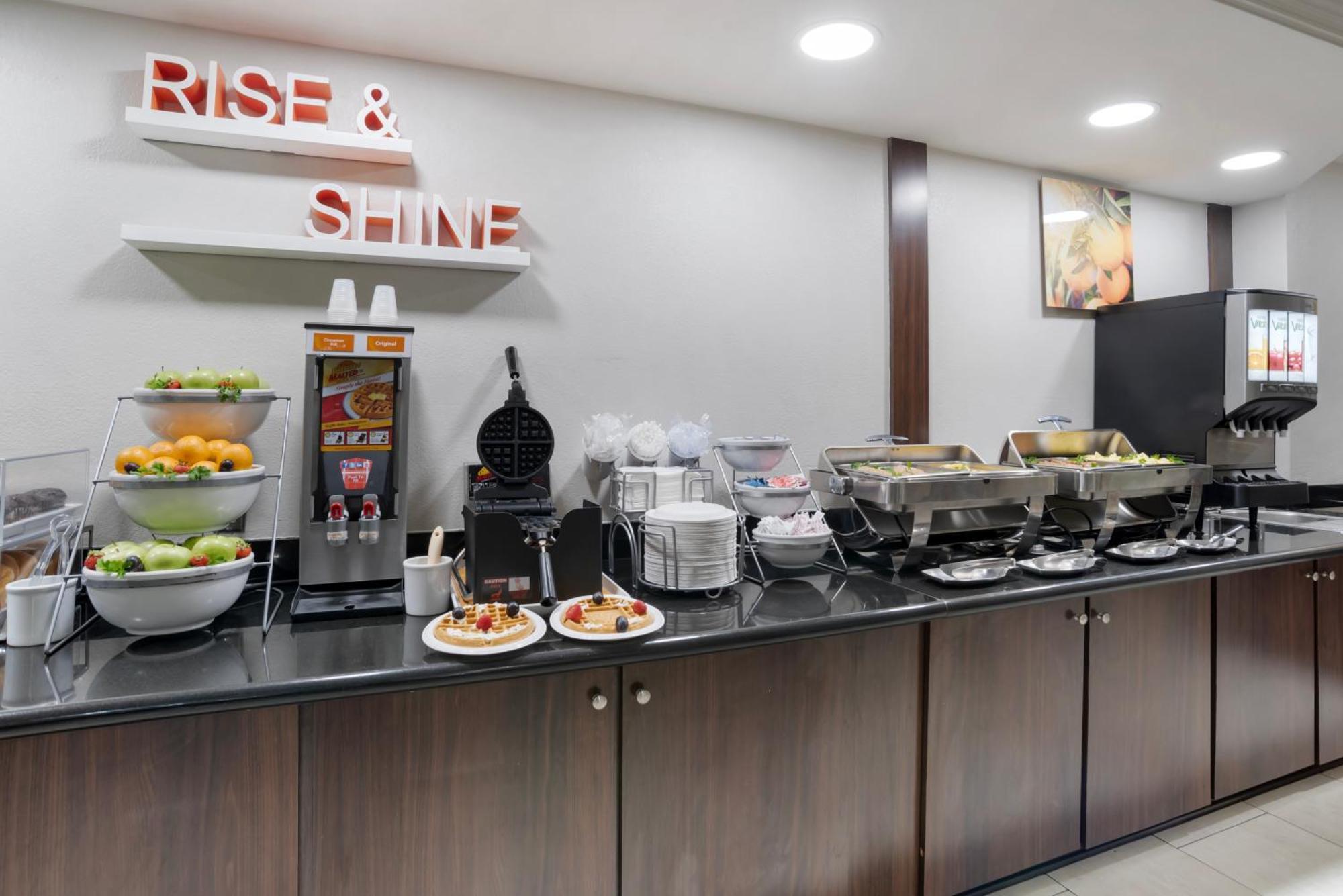 Comfort Inn & Suites New Orleans Airport North Kenner Dış mekan fotoğraf