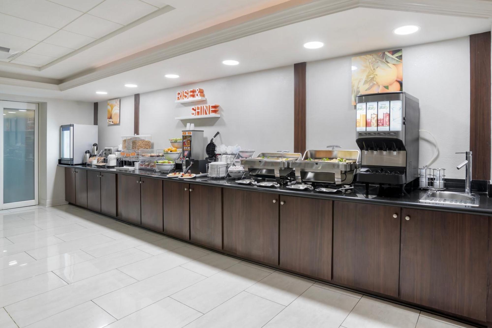 Comfort Inn & Suites New Orleans Airport North Kenner Dış mekan fotoğraf
